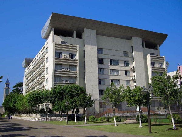 校(xiào)園風(fēng)光(guāng)