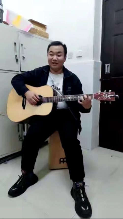 1742808821150213.jpg 1669795688015083811.jpg